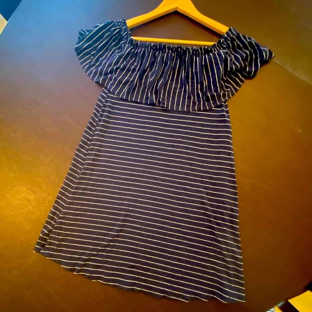 🌸Buy 2 for $10🌸 
Abercrombie & Fitch Blue Striped casual dress